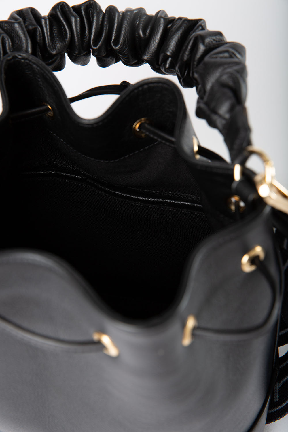 Clue Two Black