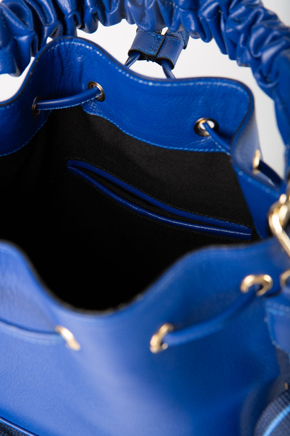 Clue Two Blue
